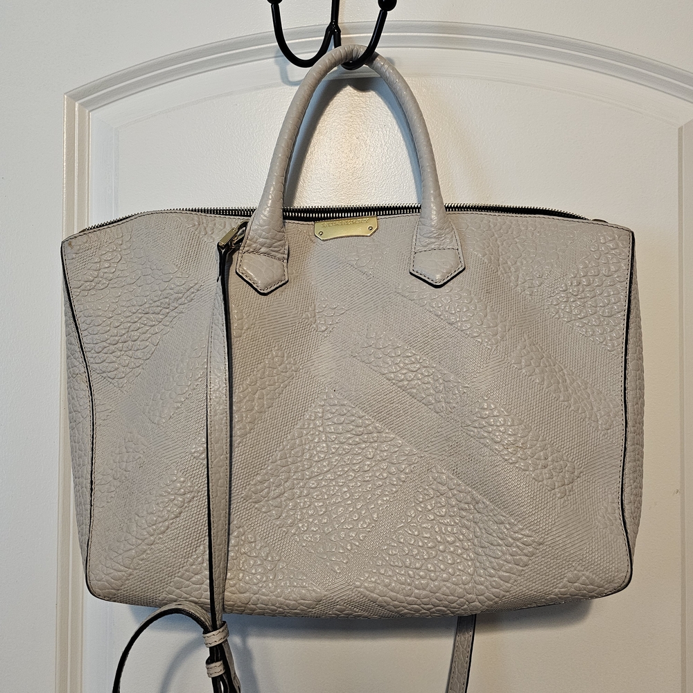 Elegant Cream Textured Women's Bag